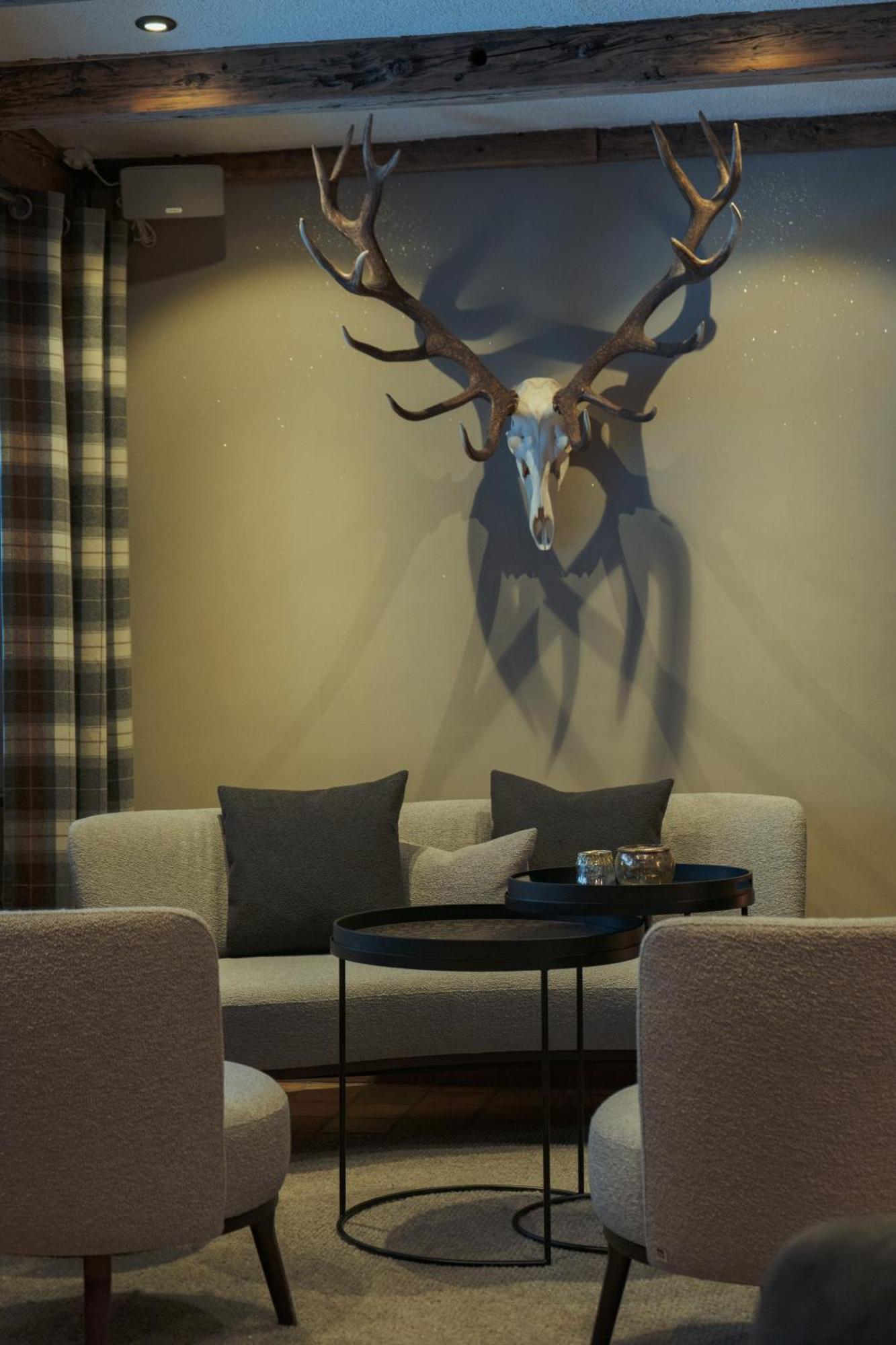 Jaegerhof Serviced Apartements Церматт Экстерьер фото