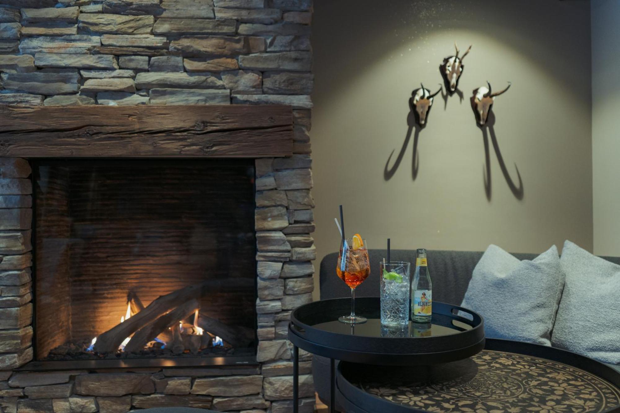 Jaegerhof Serviced Apartements Церматт Экстерьер фото
