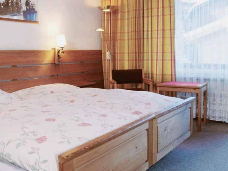 Jaegerhof Serviced Apartements Церматт Экстерьер фото
