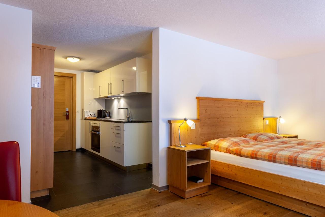 Jaegerhof Serviced Apartements Церматт Экстерьер фото