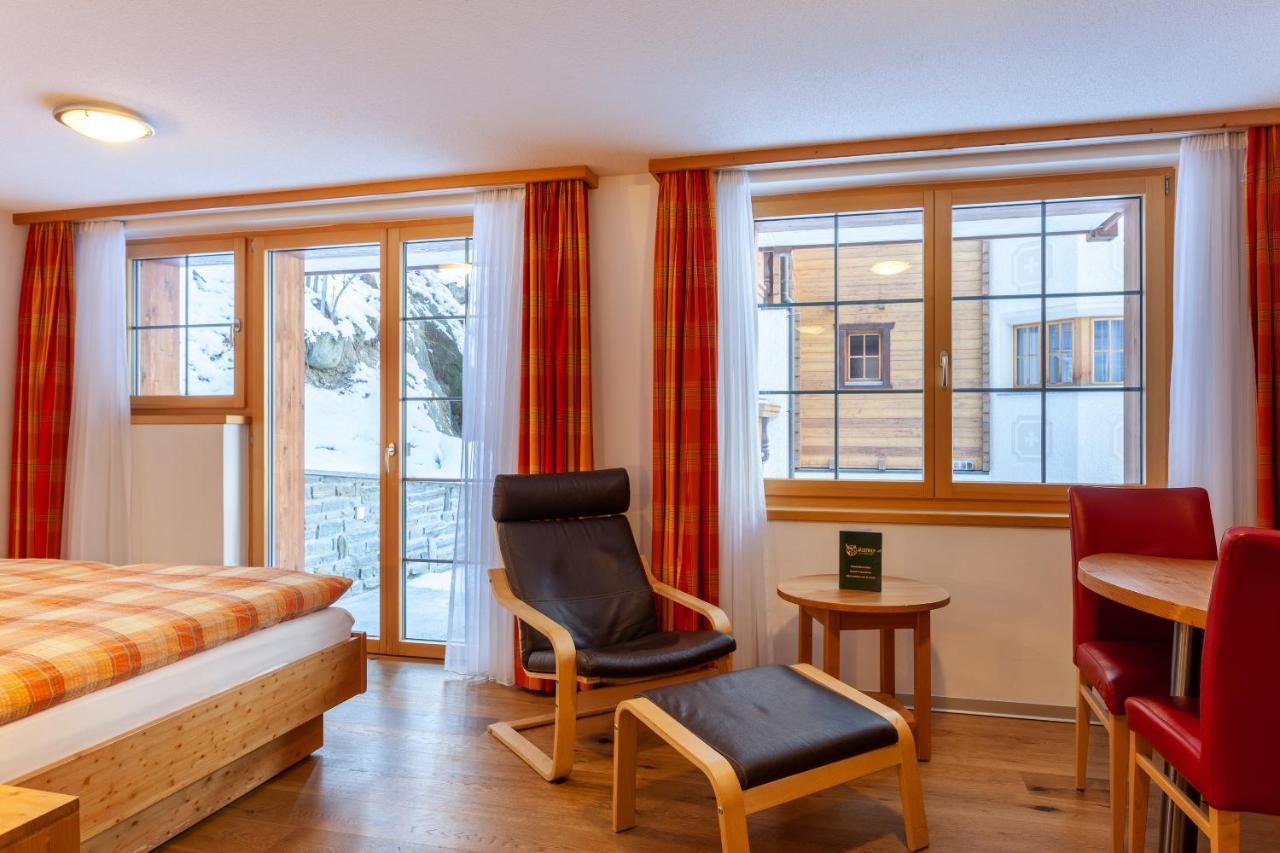 Jaegerhof Serviced Apartements Церматт Экстерьер фото
